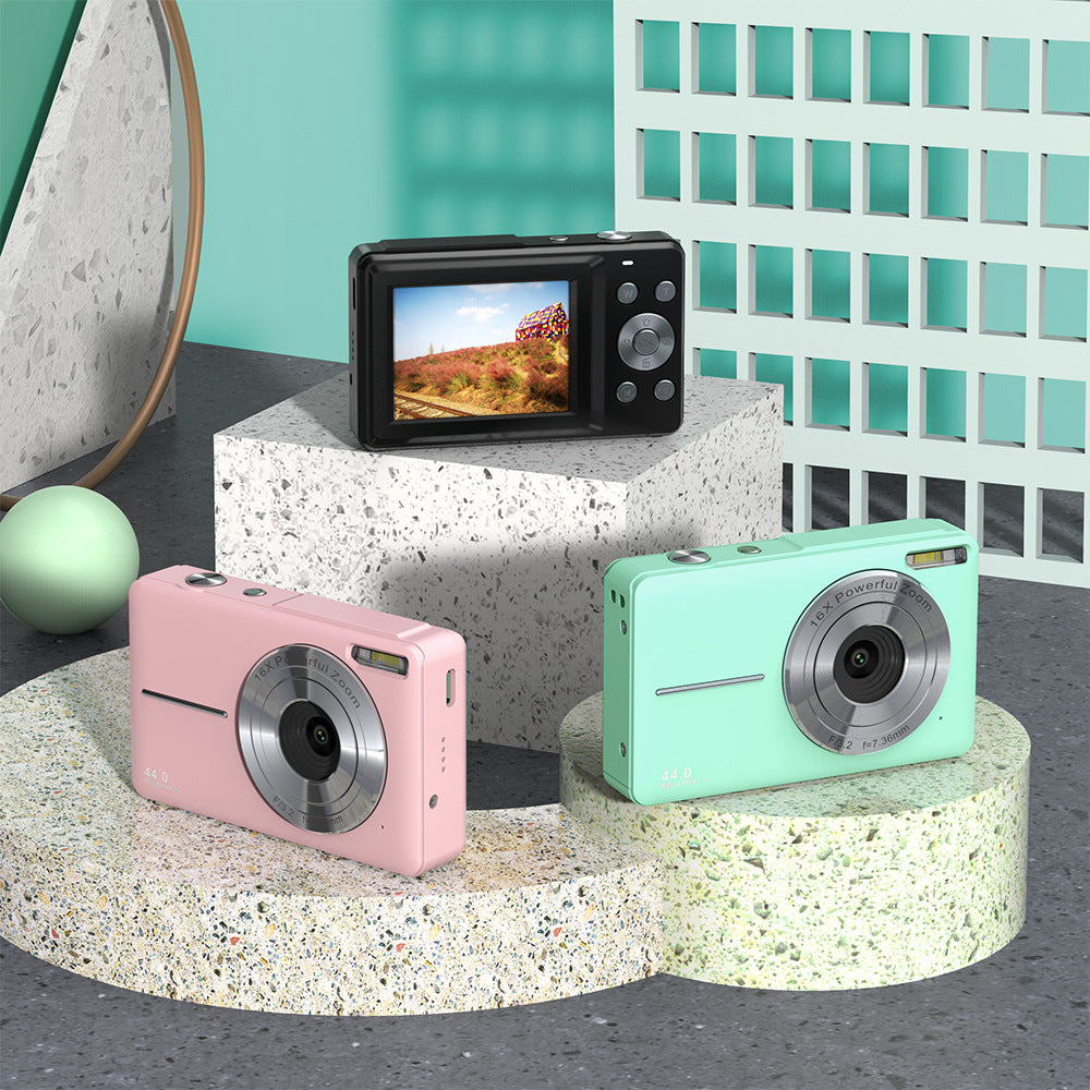 Compact CCD Digital Camera